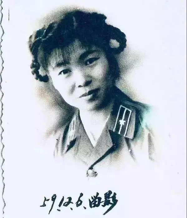 DƬ